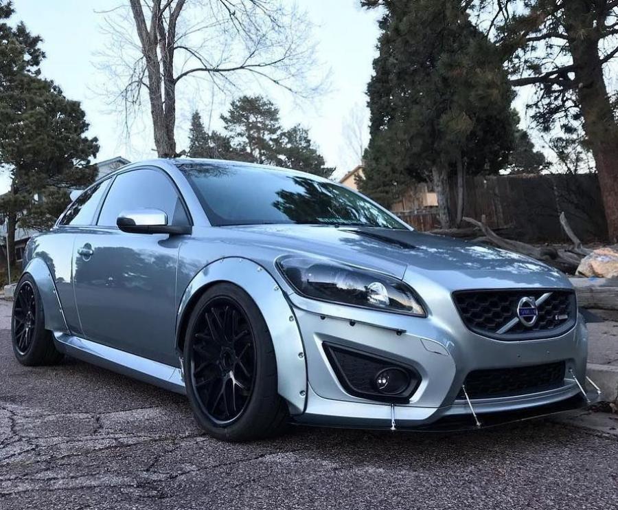  Volvo C30 R-Design by Clinched 2019 года  (фото 2 из 4)